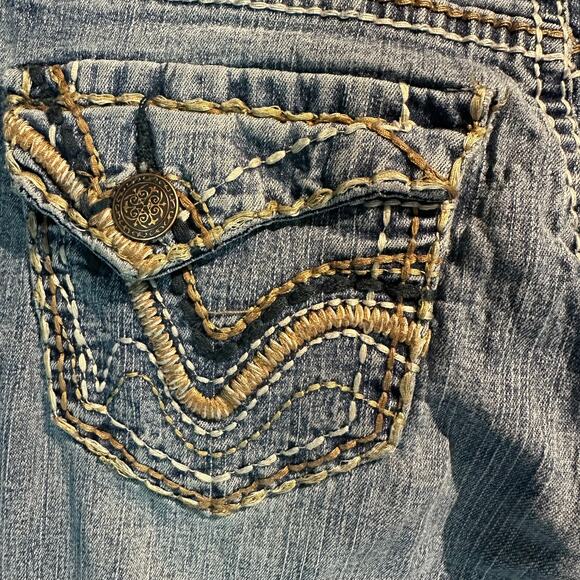 V.S.H. Size 4 Denim Capris Embroidered Pockets Super Soft Comfy Stretchy Classic - Picture 3 of 8
